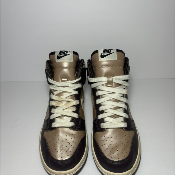 Nike Dunk Mocha Gold Brown Dunk High 2007 Vintage *RARE* Size 6.5 - 309437-911 - Picture 2 of 8